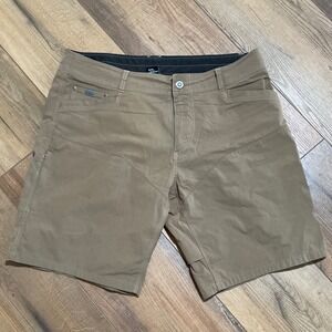 Kuhl Renegade Cargo Shorts Mens 40 Khaki Tan Hiking Outdoor Stretch Zip Pockets